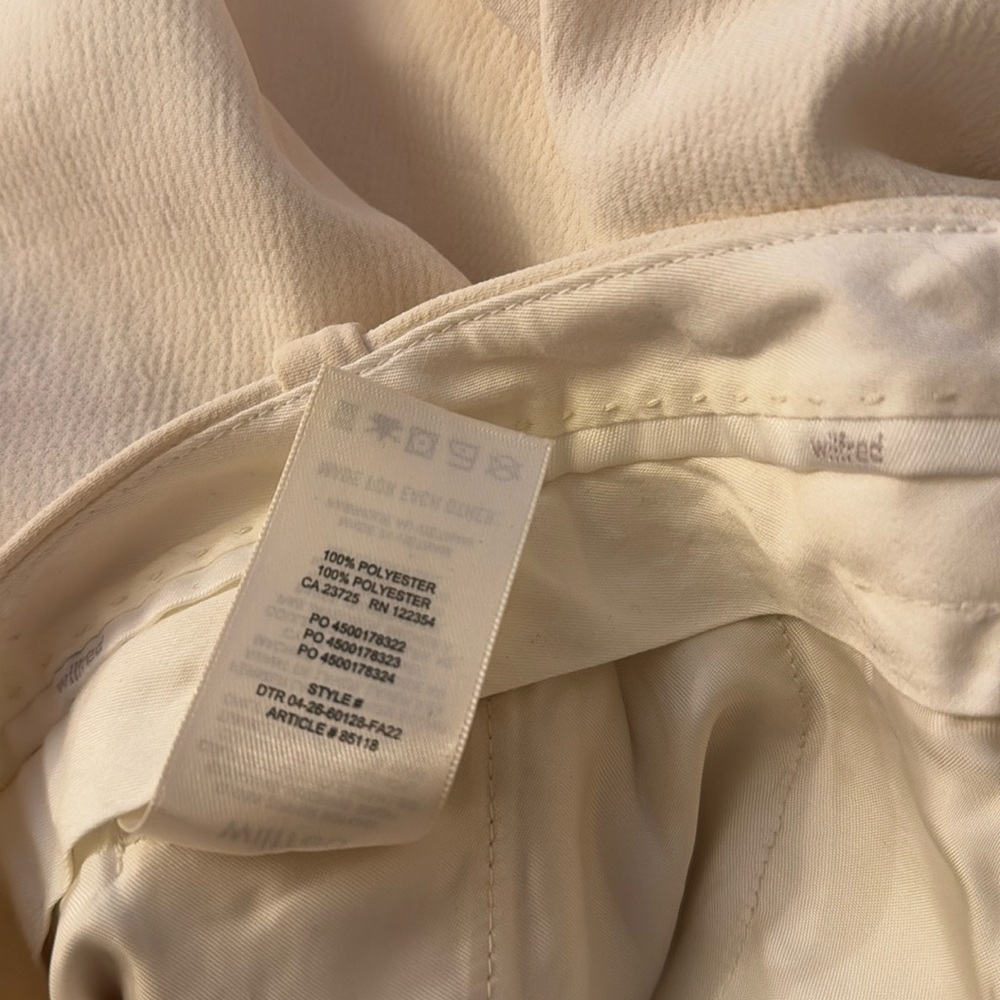 Aritzia Wilfred Light Birch Effortless 5in Shorts 0 - Picture 7 of 10